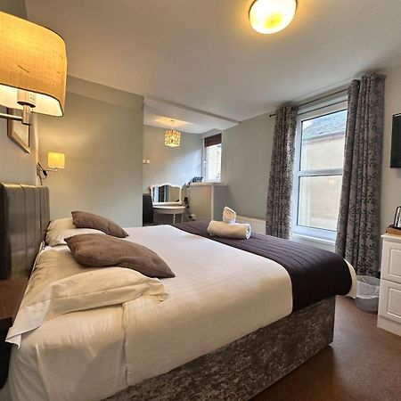Ellan Vannin Hotel Douglas Bagian luar foto